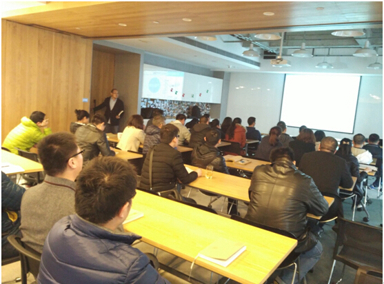 ���Yůͨ�c�A�H�������b��M(j��n)�п՚��{(di��o)��(ji��)�Ľ�����